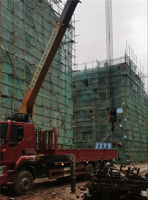 汝州市“慢工细活”—— 吊车的 “微动控制” 技术